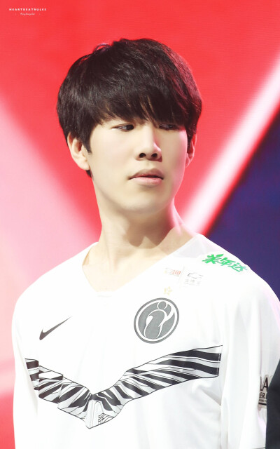 恭喜重庆狼队小胖获得2025挑战者杯FMVP！