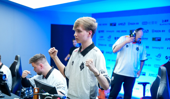 Complexity在BLAST Premier Fall Groups 2024的A组败者组决赛中击败了 Heroic 。