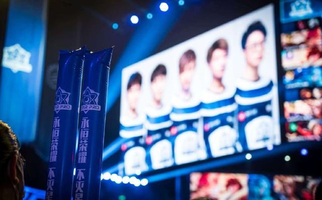 黎明使者 薇恩、黎明使者 雷克顿、黑夜使者 嘉文四世、黑夜使者 内瑟斯；其中全新皮肤【黎明使者 薇恩】，将作为LPL十周年限定皮肤