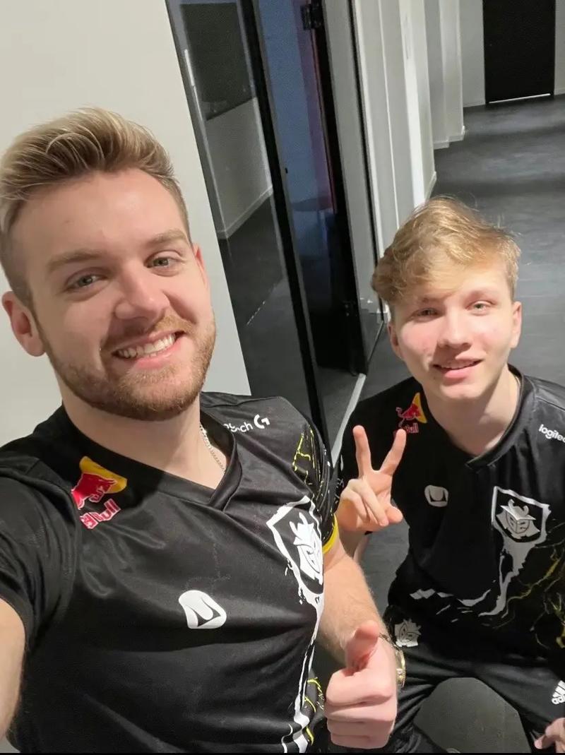 s1mple迎来27岁生日！